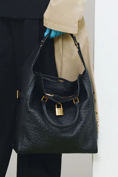 Look 10